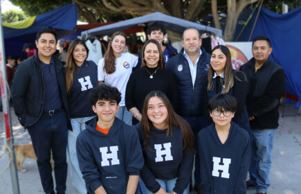 Consejo estudiantil Colegio Harvest Alumnos de secundaria y equipo docente